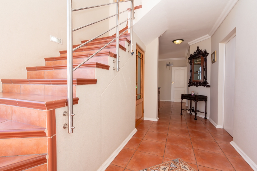 5 Bedroom Property for Sale in Waterfront Western Cape